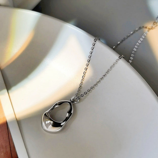 Ethereal Curve Necklace