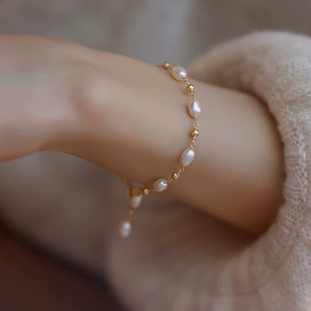 Calmly Pearl Bracelet