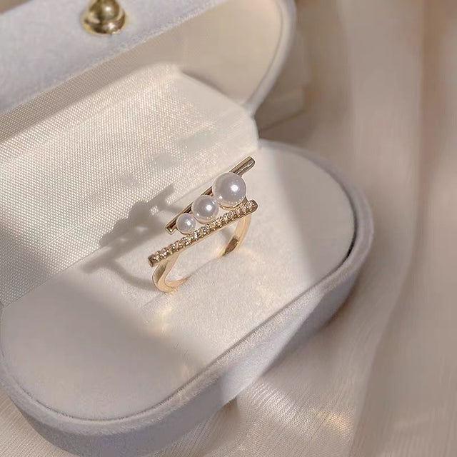Retro Pearl Ring
