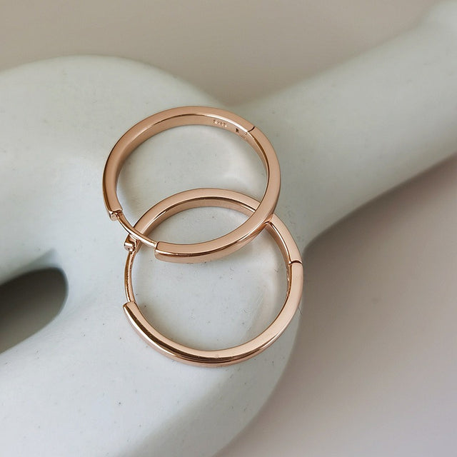 Essential Round Hoop Earrings