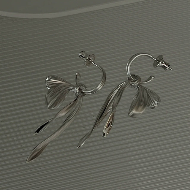 Ribbon Dance Earrings