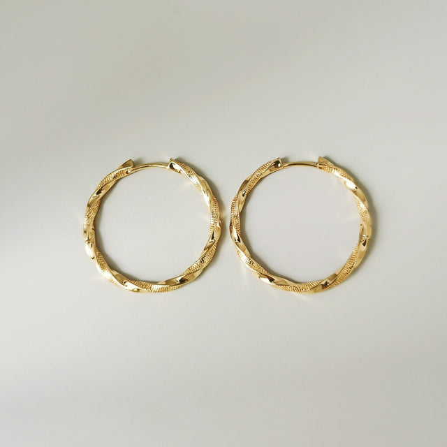 Miss Infinite Earrings