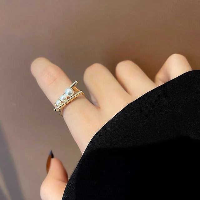 Retro Pearl Ring