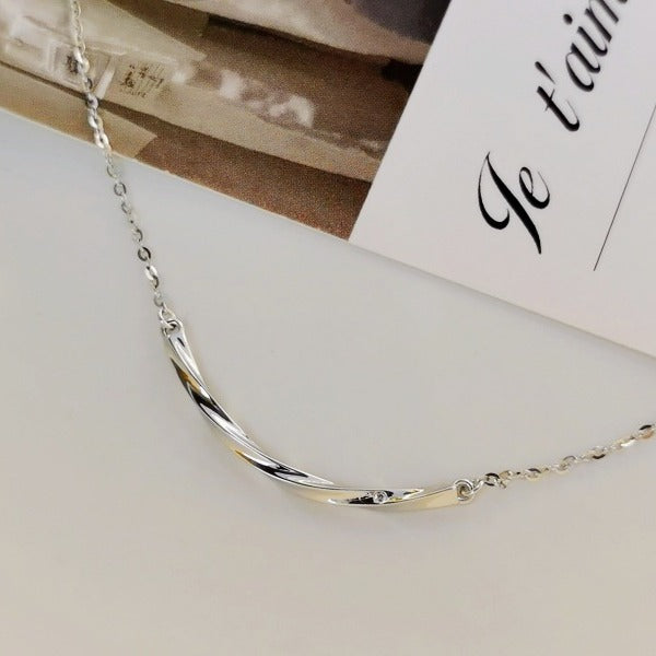 Smile Line Silver Necklace