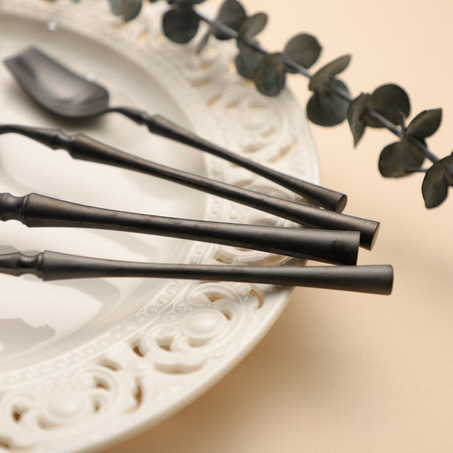 Black Colosseum Cutlery Set