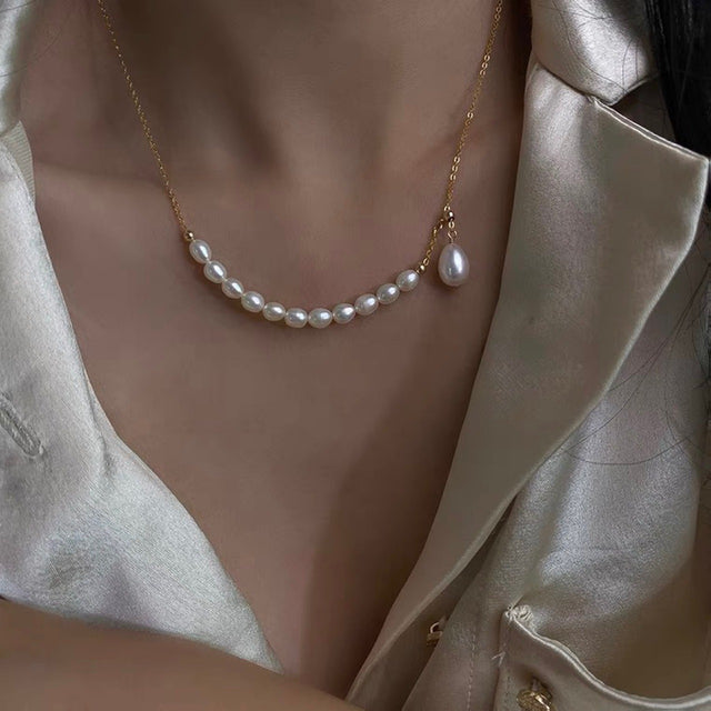 Asymmetry Pearl Necklace