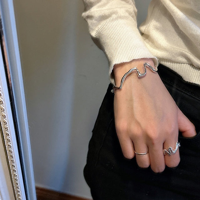 The Wave Silver Ring