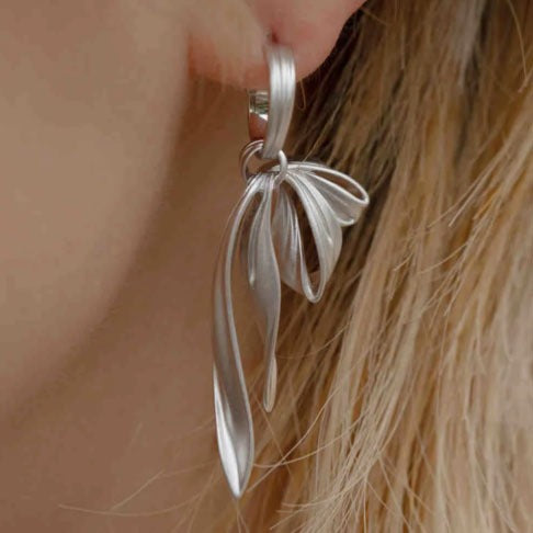 Ribbon Dance Earrings