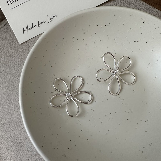 Floral Liner Silver Earrings