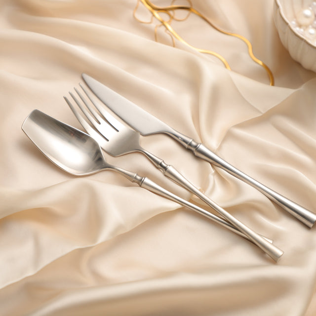 Silver Colosseum Cutlery Set